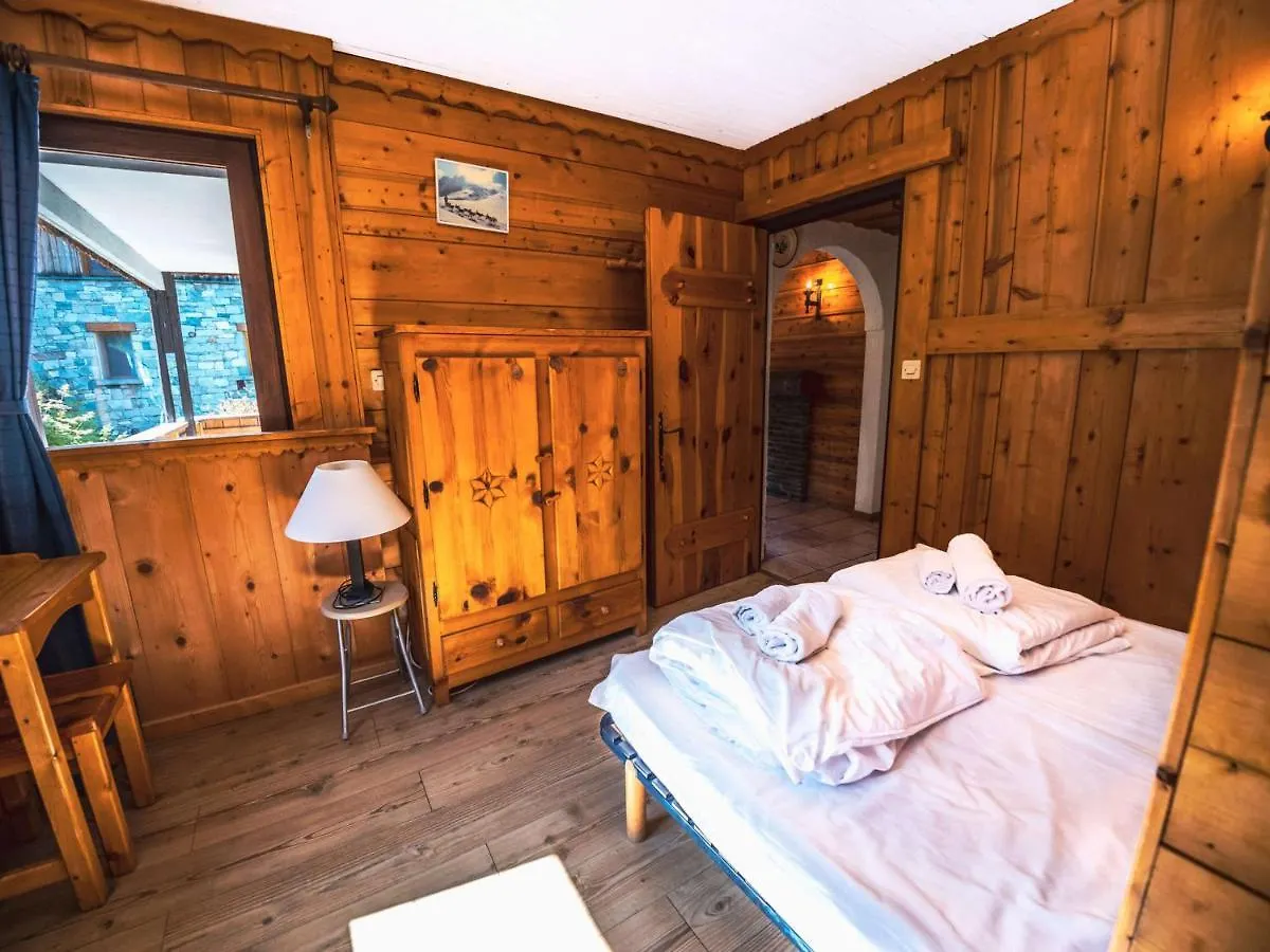 Appartement Renove Dans Chalet Savoyard - Proche Des Pistes, Balcon, Animaux Admis - Fr-1-502-355 티뉴